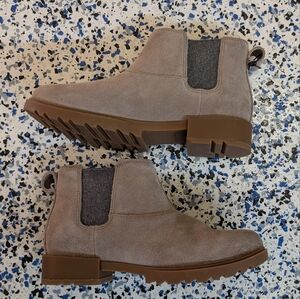 Sorel Emelie™ II Chelsea Bootie | size 6.5